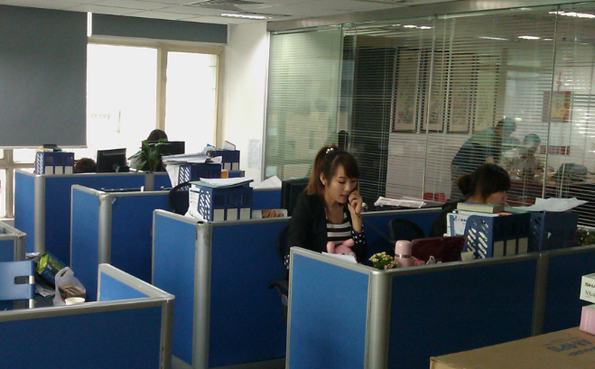 洛阳市西工区个人网站搭建方案：中小企业官网轻量化设计与部署要点